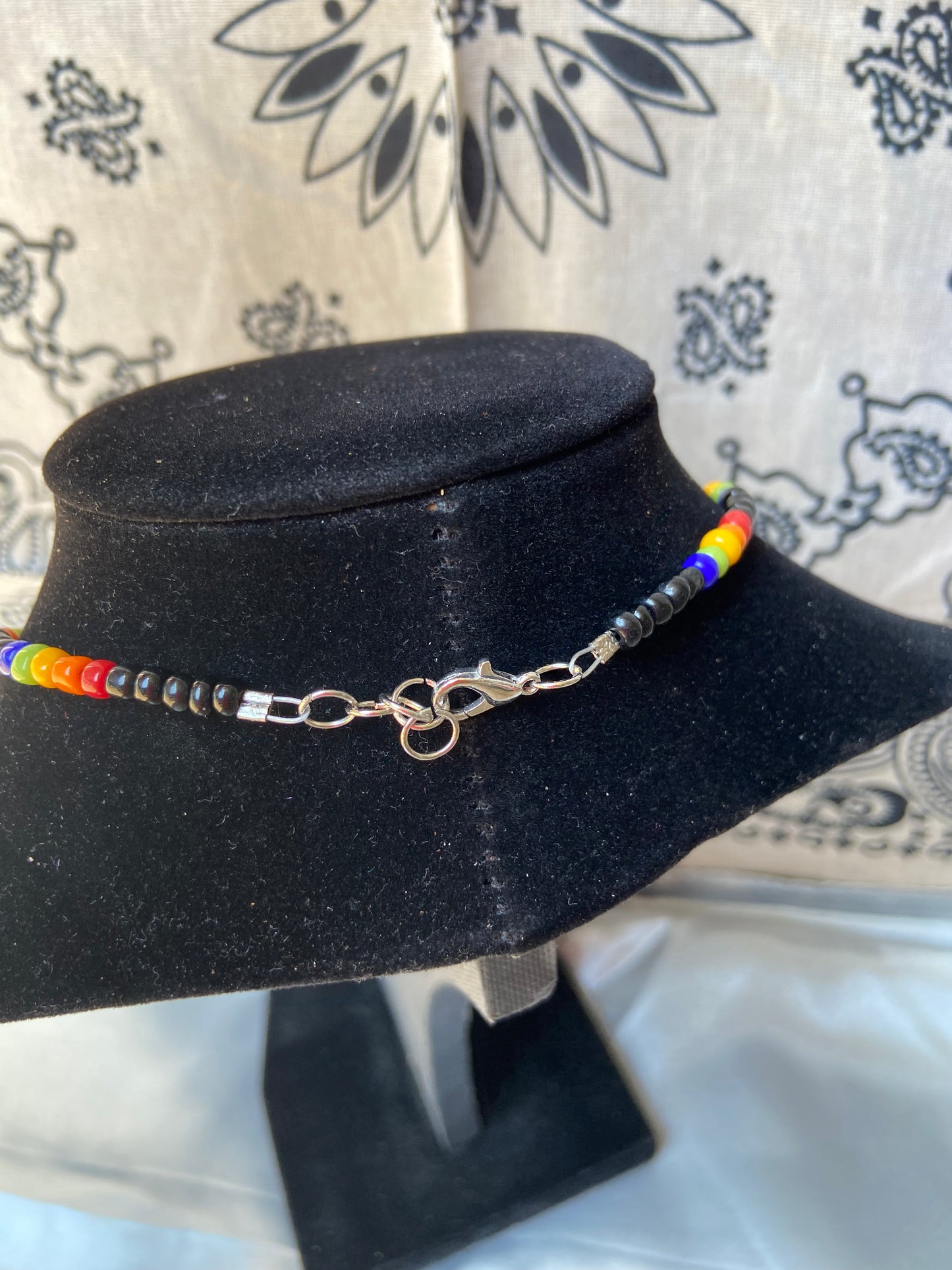 Rainbow choker